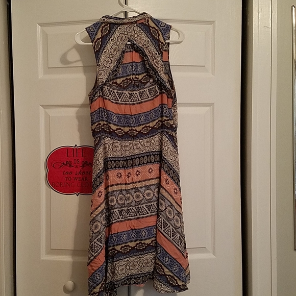 Beautiful American Rag Collared Dress - Picture 2 of 4